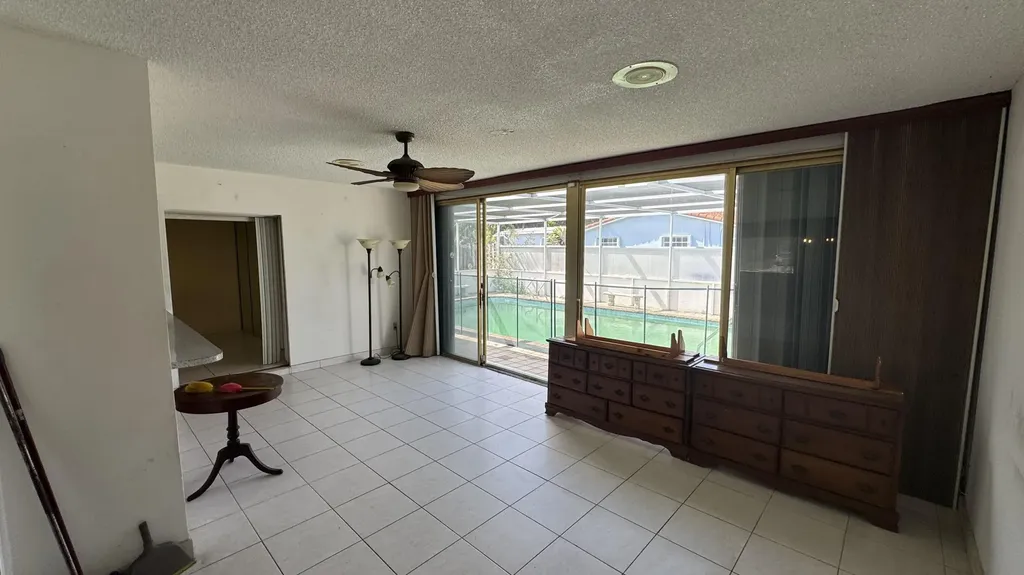 5401 W Park Road Hollywood FL 33021