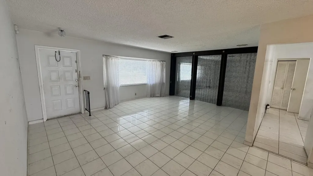 5401 W Park Road Hollywood FL 33021
