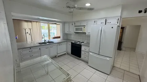 5401 W Park Road Hollywood FL 33021