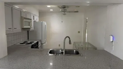 5401 W Park Road Hollywood FL 33021