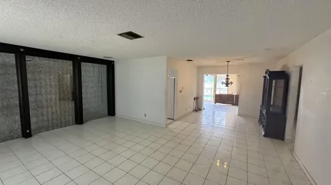 5401 W Park Road Hollywood FL 33021