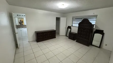 5401 W Park Road Hollywood FL 33021