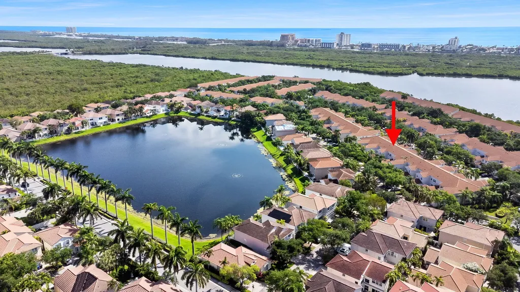 1551 Seagrape Way Hollywood FL 33019