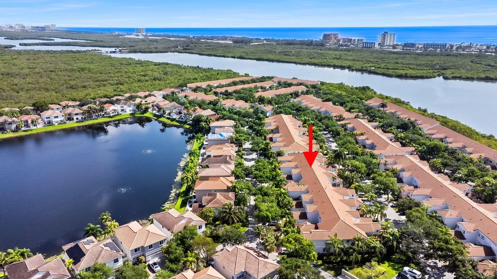 1551 Seagrape Way Hollywood FL 33019