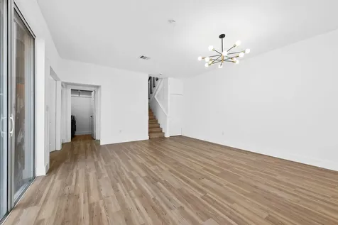 1551 Seagrape Way Hollywood FL 33019