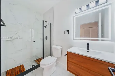 1551 Seagrape Way Hollywood FL 33019