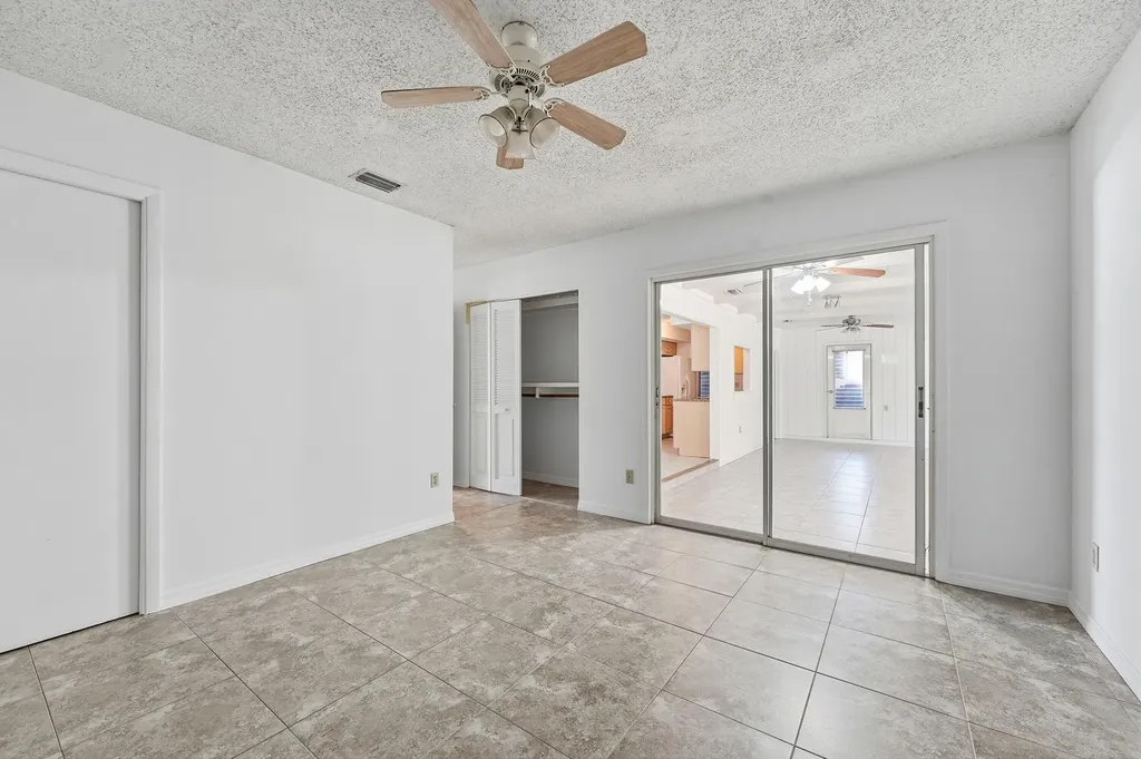 445 NE Armory Circle Port St Lucie FL 34983