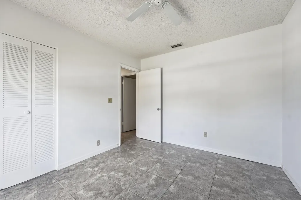 445 NE Armory Circle Port St Lucie FL 34983