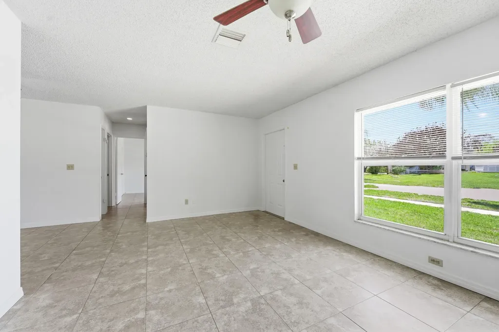 445 NE Armory Circle Port St Lucie FL 34983