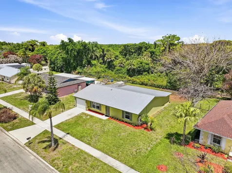 445 NE Armory Circle Port St Lucie FL 34983