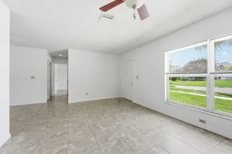445 NE Armory Circle Port St Lucie FL 34983