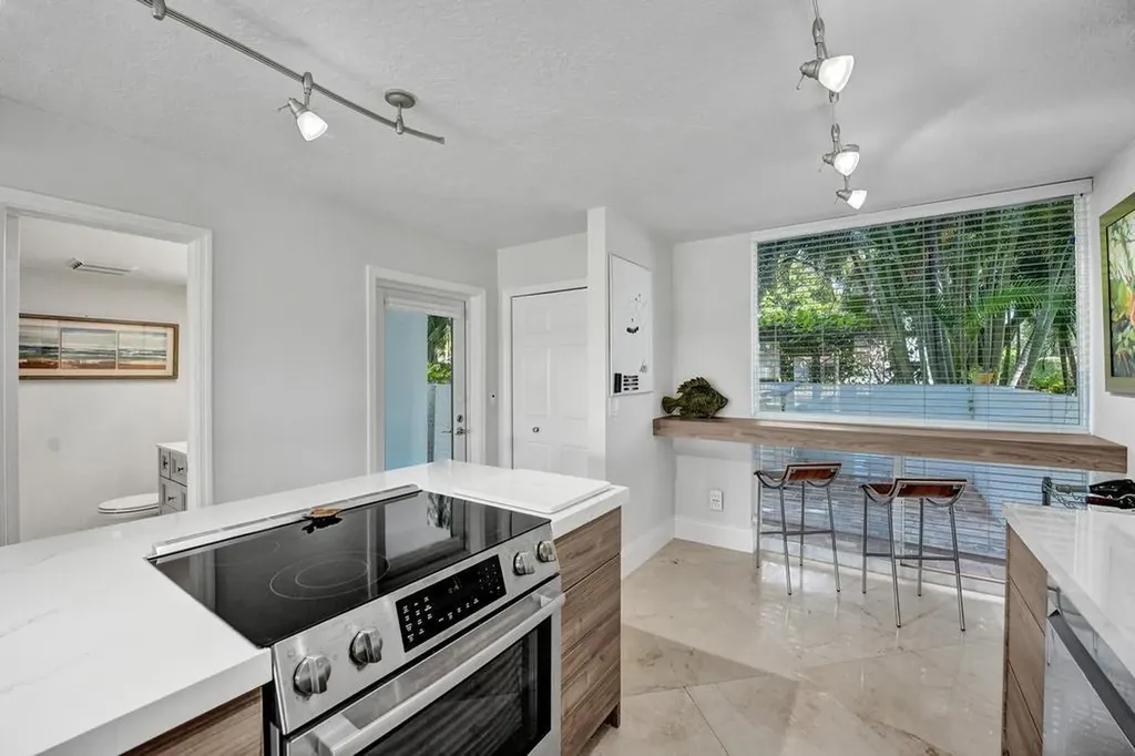 780 Jeffery Street Boca Raton FL 33487