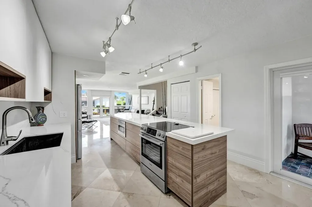 780 Jeffery Street Boca Raton FL 33487