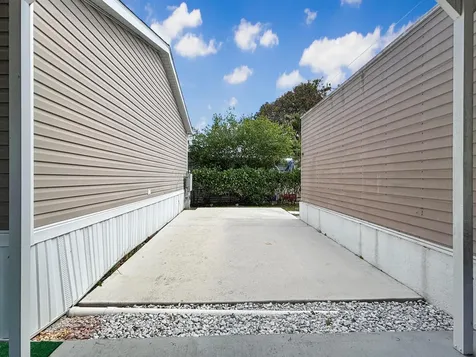 7568 SE Swan Avenue Hobe Sound FL 33455
