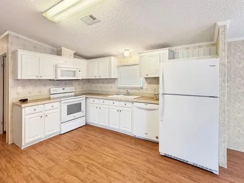 7568 SE Swan Avenue Hobe Sound FL 33455