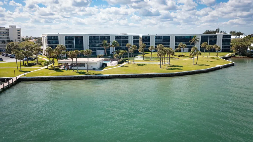 300 Intracoastal Place Jupiter FL 33469