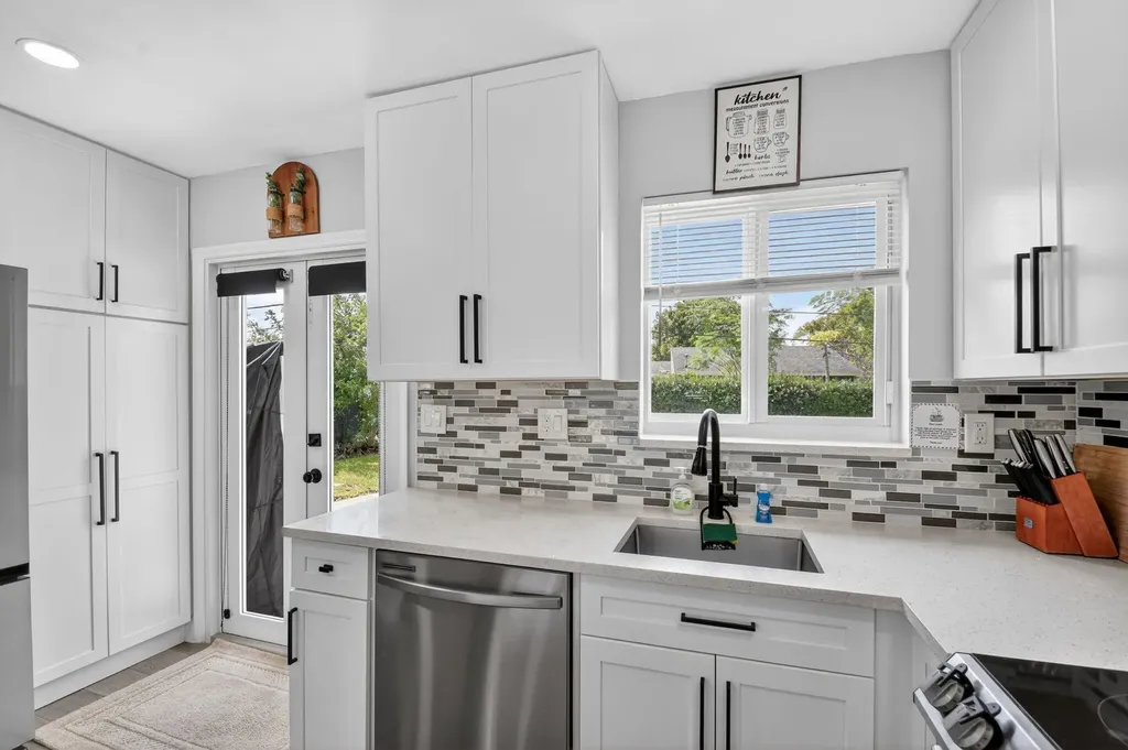6321 Nowata Circle Lake Worth FL 33462
