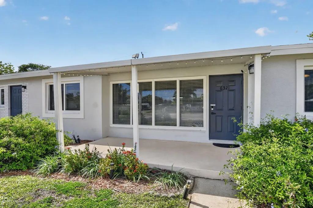6321 Nowata Circle Lake Worth FL 33462