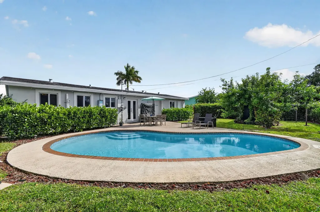 6321 Nowata Circle Lake Worth FL 33462