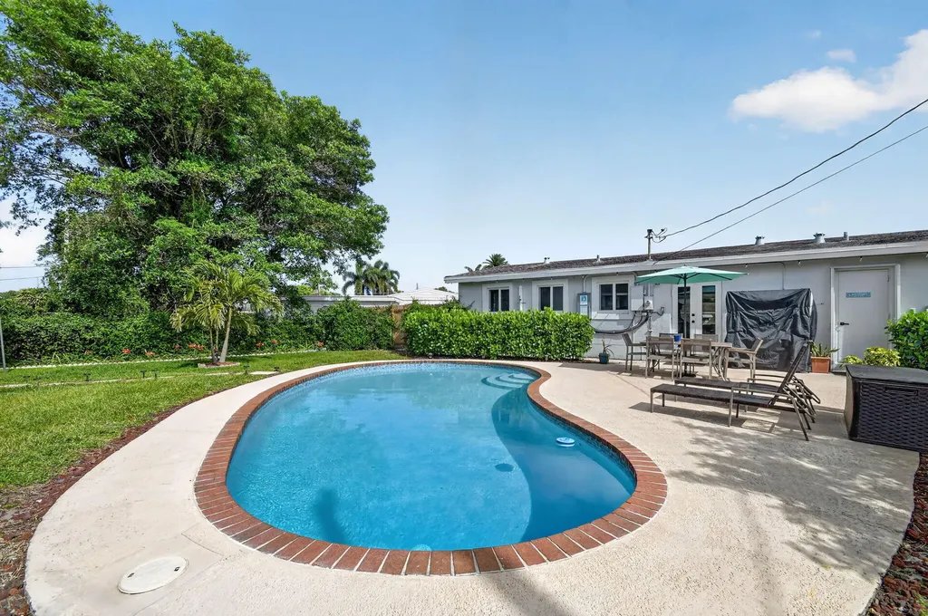 6321 Nowata Circle Lake Worth FL 33462
