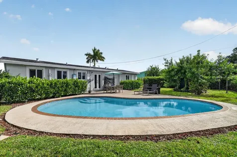 6321 Nowata Circle Lake Worth FL 33462