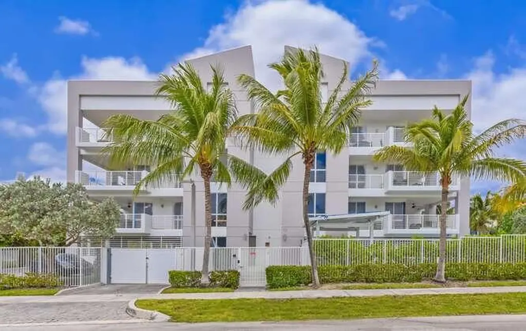 51 SE 19th Avenue Deerfield Beach FL 33441