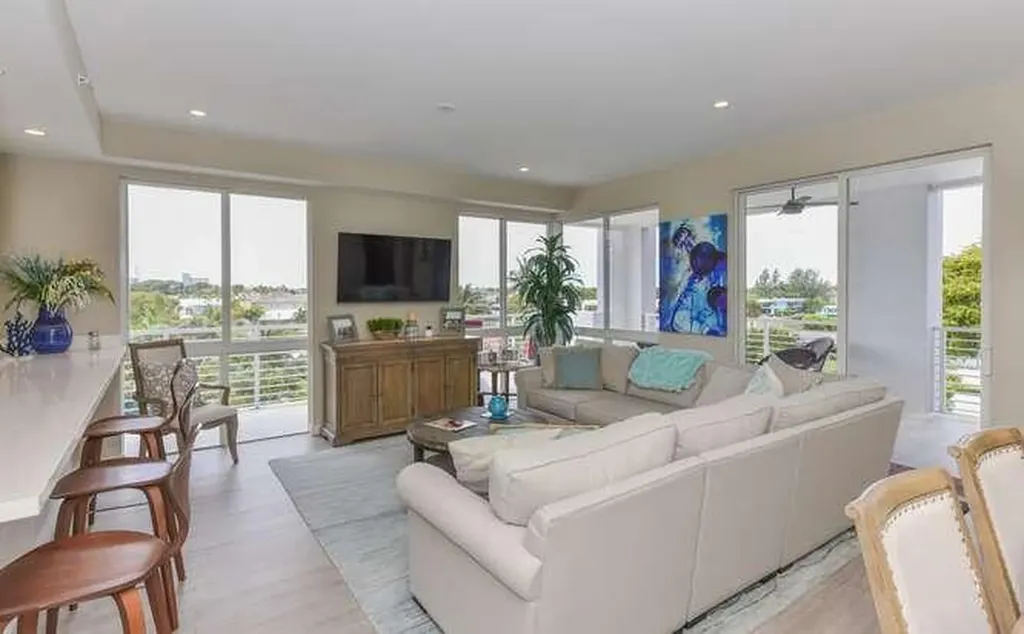 51 SE 19th Avenue Deerfield Beach FL 33441
