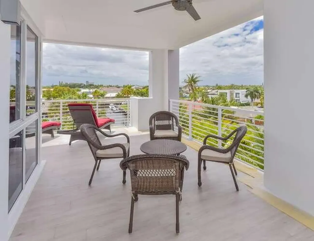51 SE 19th Avenue Deerfield Beach FL 33441