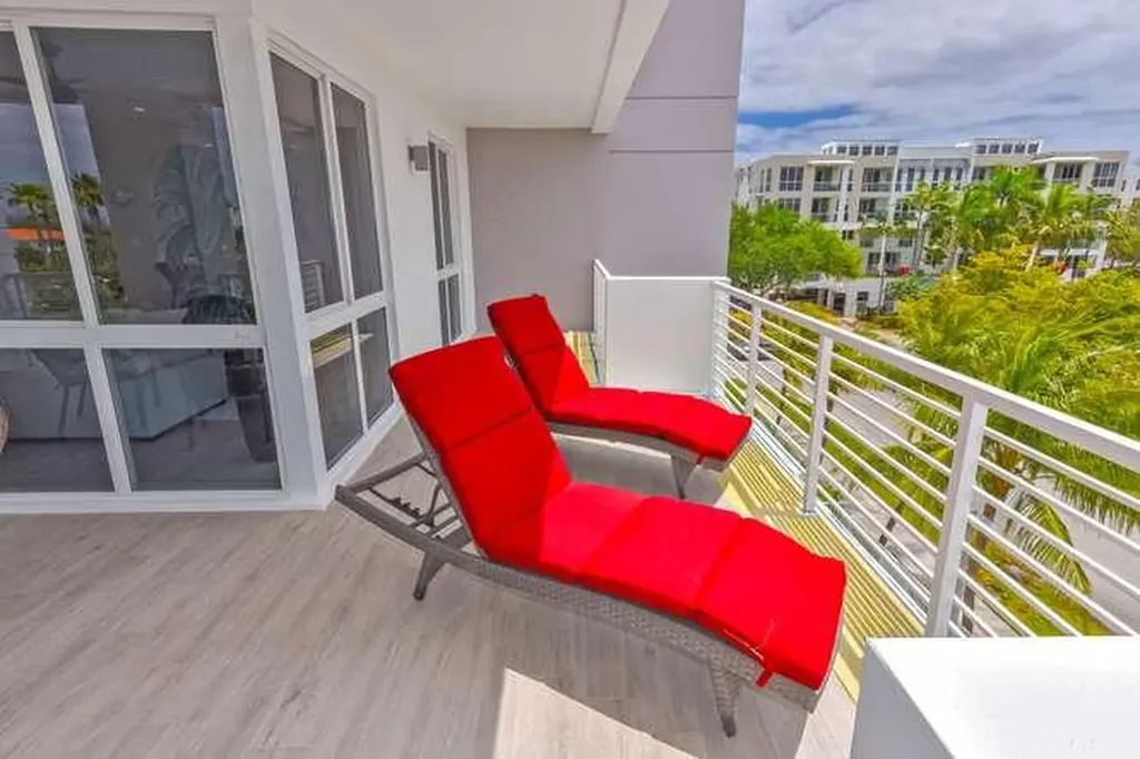 51 SE 19th Avenue Deerfield Beach FL 33441