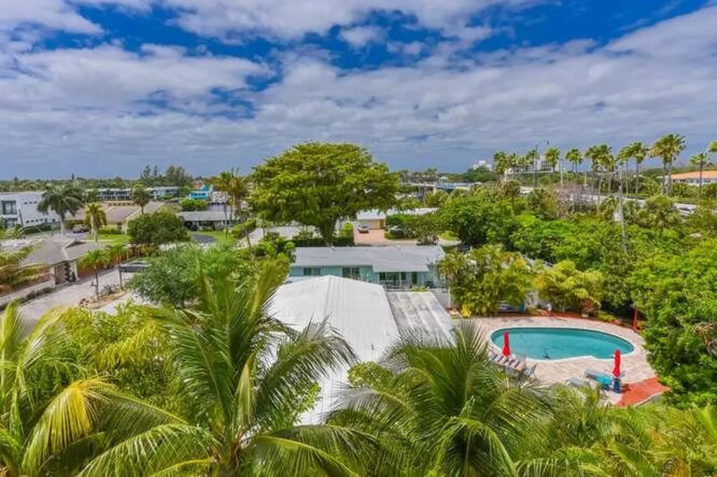 51 SE 19th Avenue Deerfield Beach FL 33441