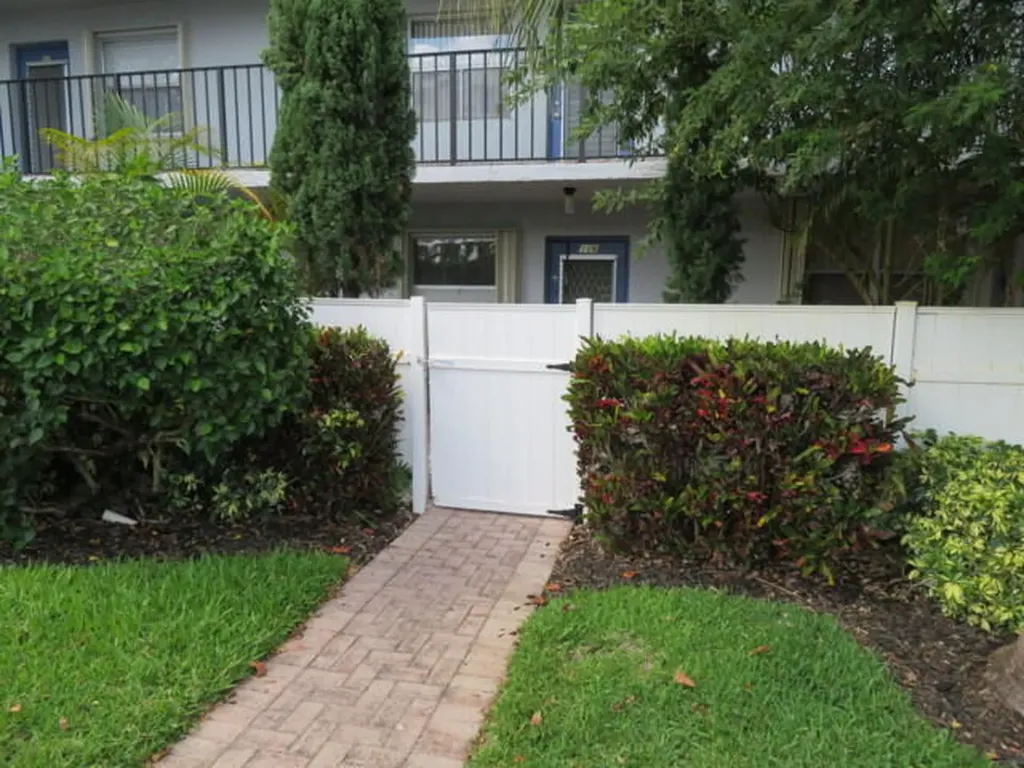 14723 Cumberland Drive Delray Beach FL 33446