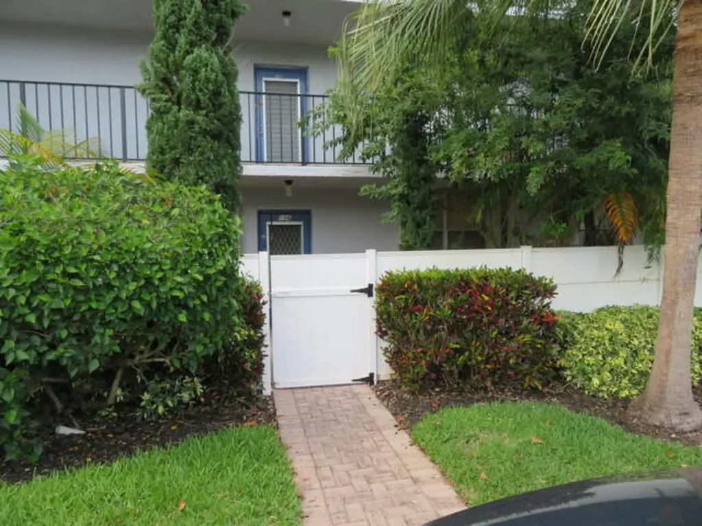14723 Cumberland Drive Delray Beach FL 33446