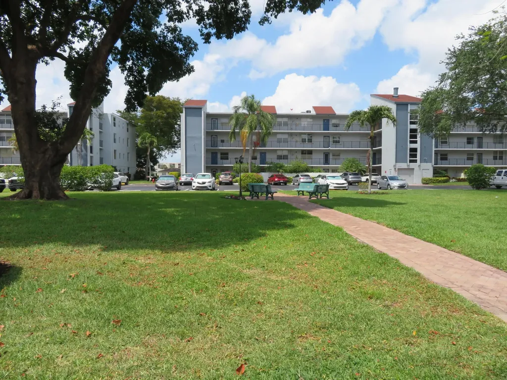 14723 Cumberland Drive Delray Beach FL 33446