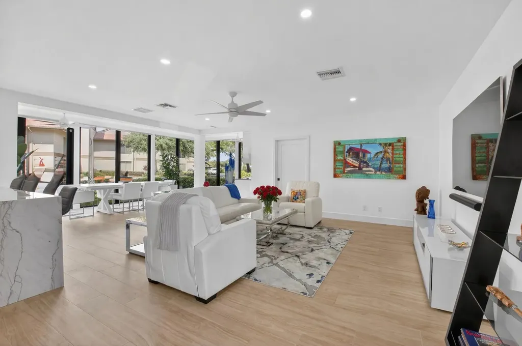 19355 Sabal Lake Drive Boca Raton FL 33434