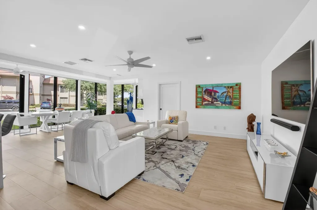 19355 Sabal Lake Drive Boca Raton FL 33434
