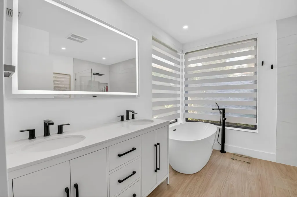 19355 Sabal Lake Drive Boca Raton FL 33434