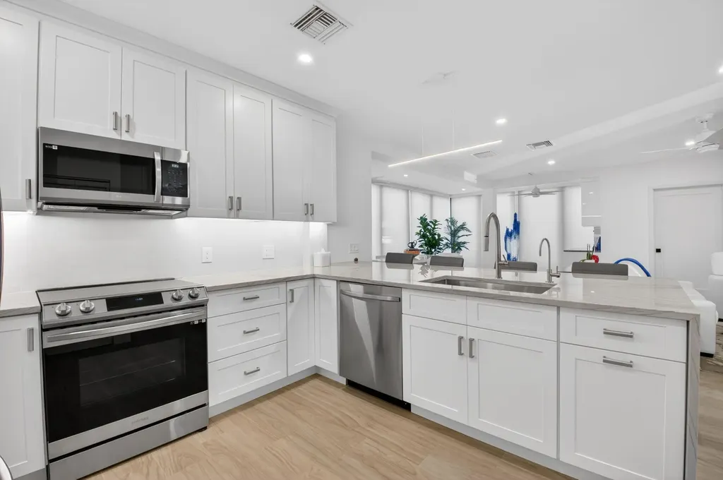 19355 Sabal Lake Drive Boca Raton FL 33434