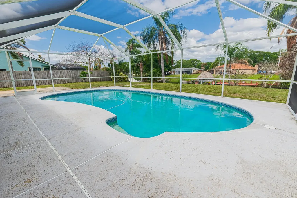 417 SE Verada Avenue Port St Lucie FL 34983