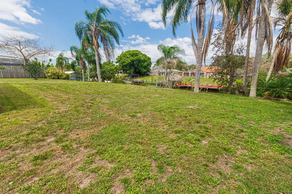 417 SE Verada Avenue Port St Lucie FL 34983