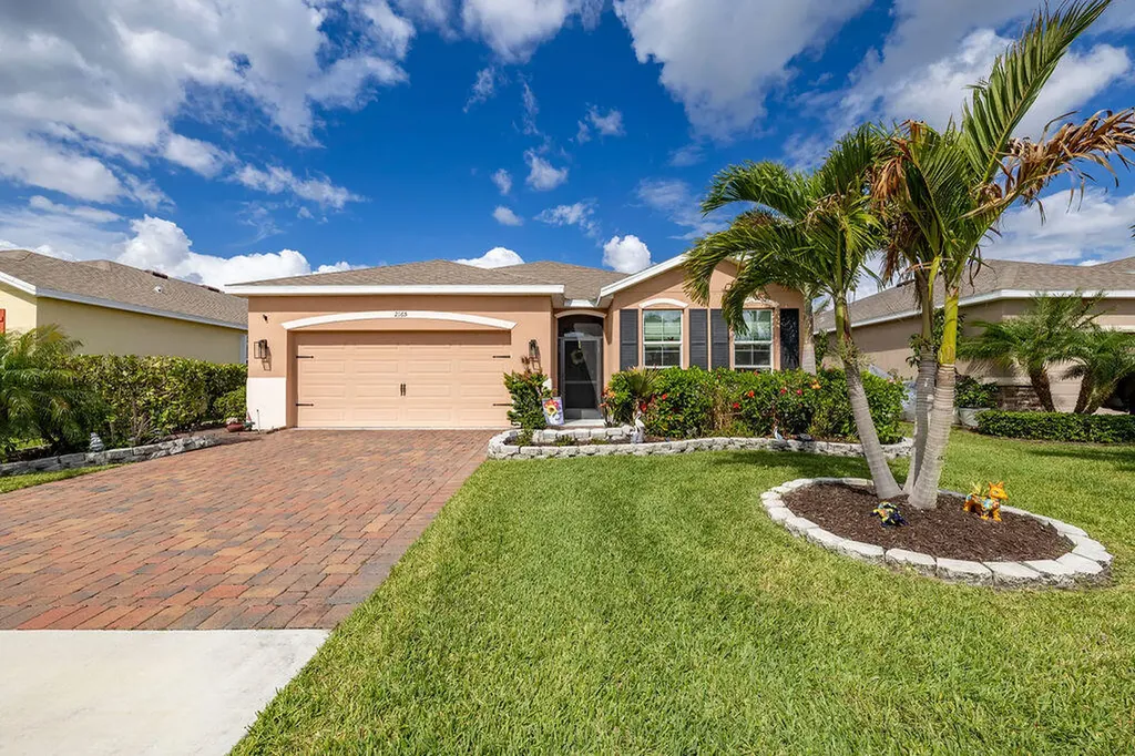 2165 SW Hawk River Drive Drive SW Vero Beach FL 32962