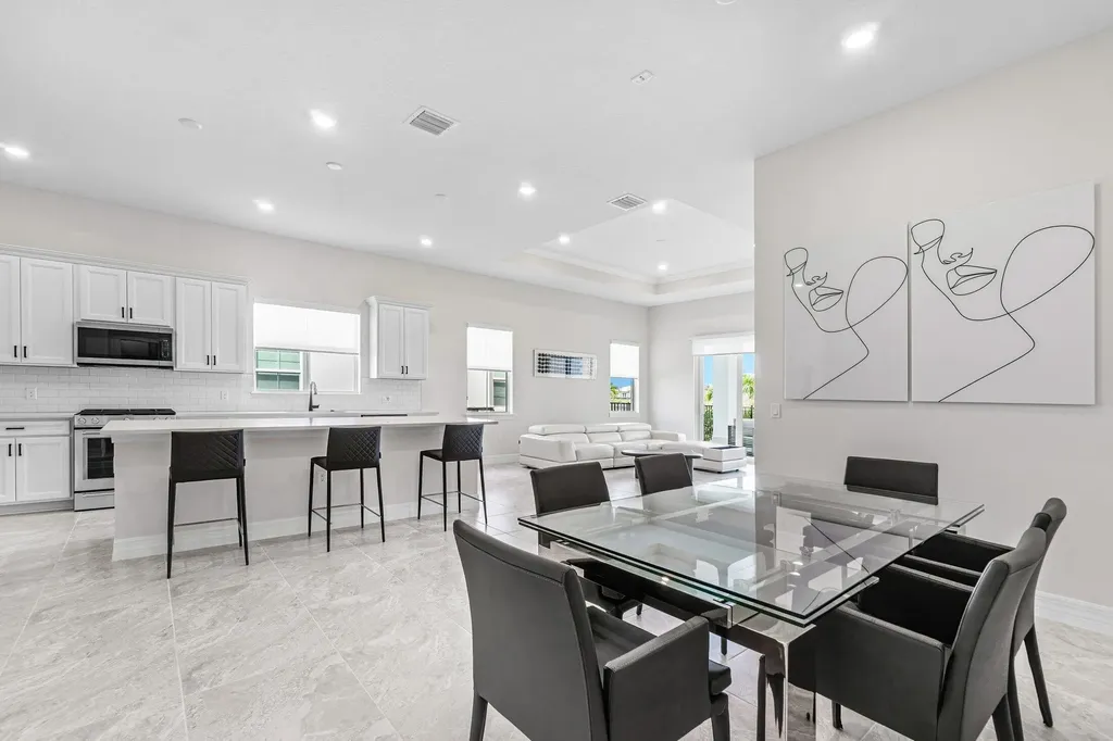 12325 Frontline Lane Palm Beach Gardens FL 33412