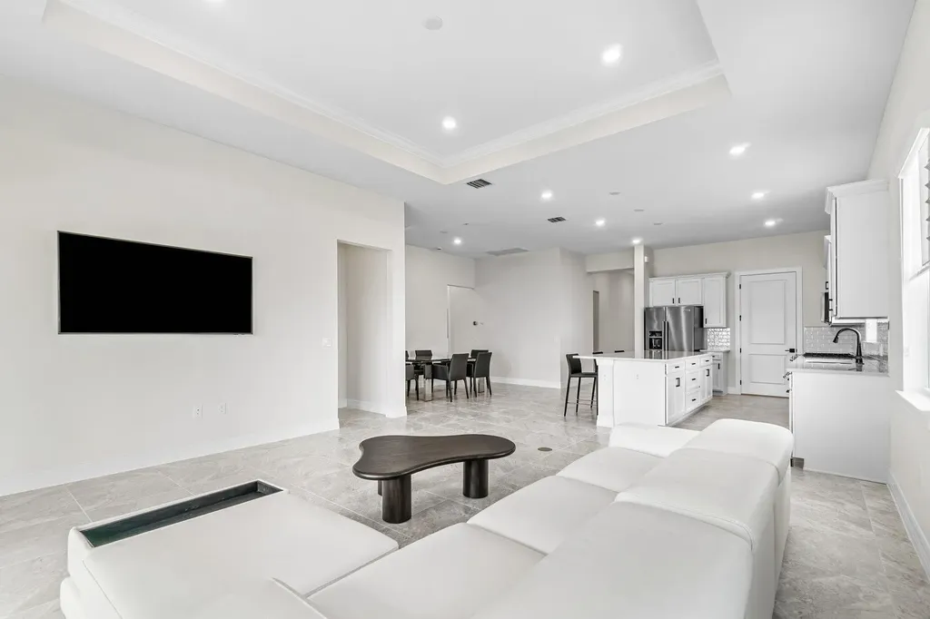 12325 Frontline Lane Palm Beach Gardens FL 33412