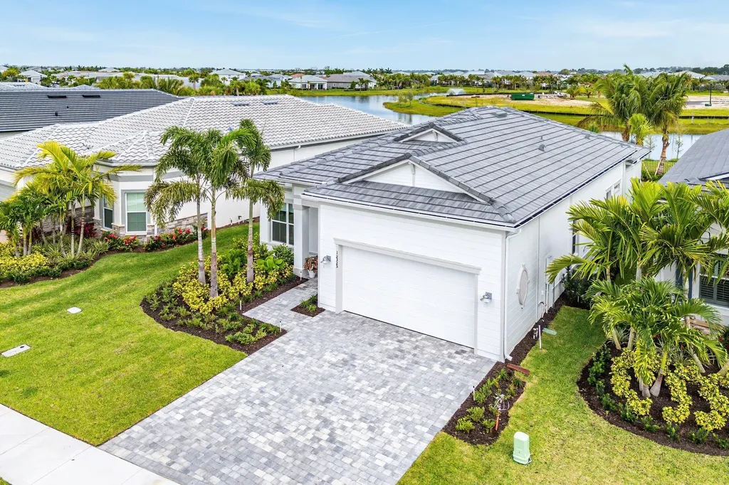 12325 Frontline Lane Palm Beach Gardens FL 33412