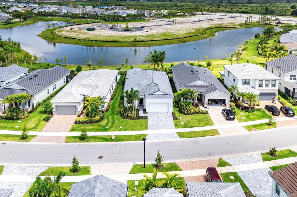 12325 Frontline Lane Palm Beach Gardens FL 33412