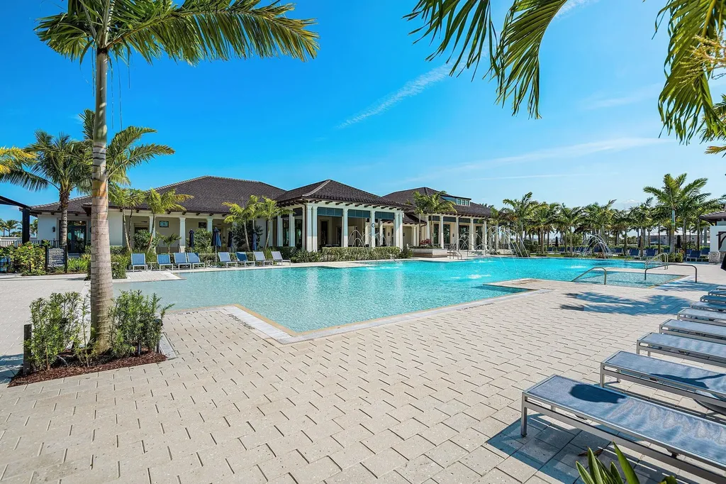 12325 Frontline Lane Palm Beach Gardens FL 33412