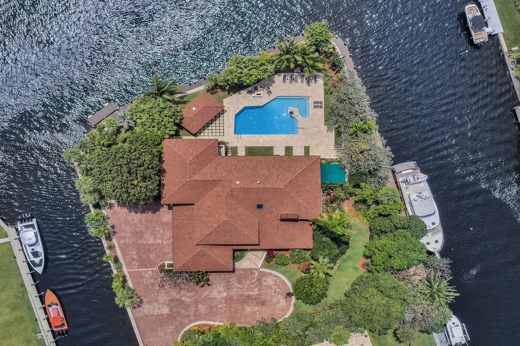 2441 SW 28th Avenue Fort Lauderdale FL 33312
