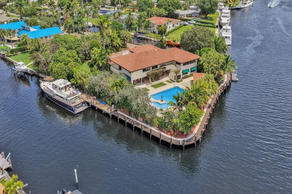 2441 SW 28th Avenue Fort Lauderdale FL 33312