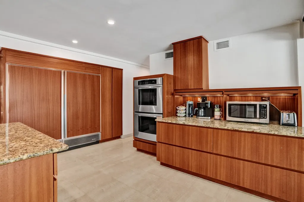 2441 SW 28th Avenue Fort Lauderdale FL 33312