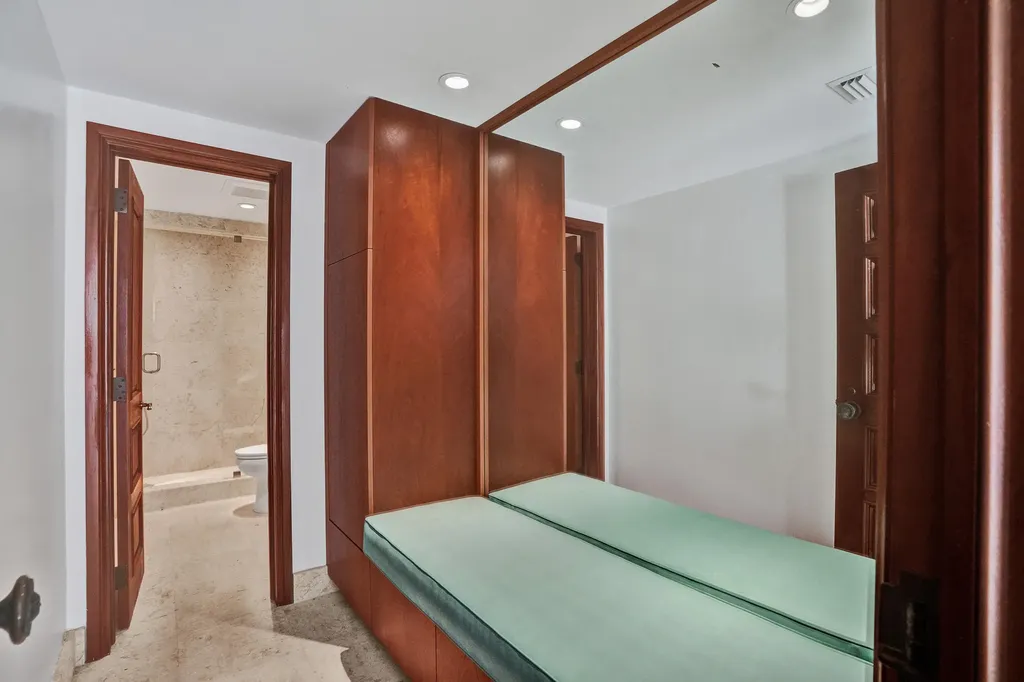 2441 SW 28th Avenue Fort Lauderdale FL 33312