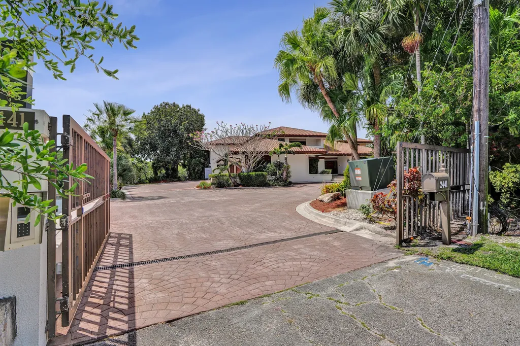 2441 SW 28th Avenue Fort Lauderdale FL 33312